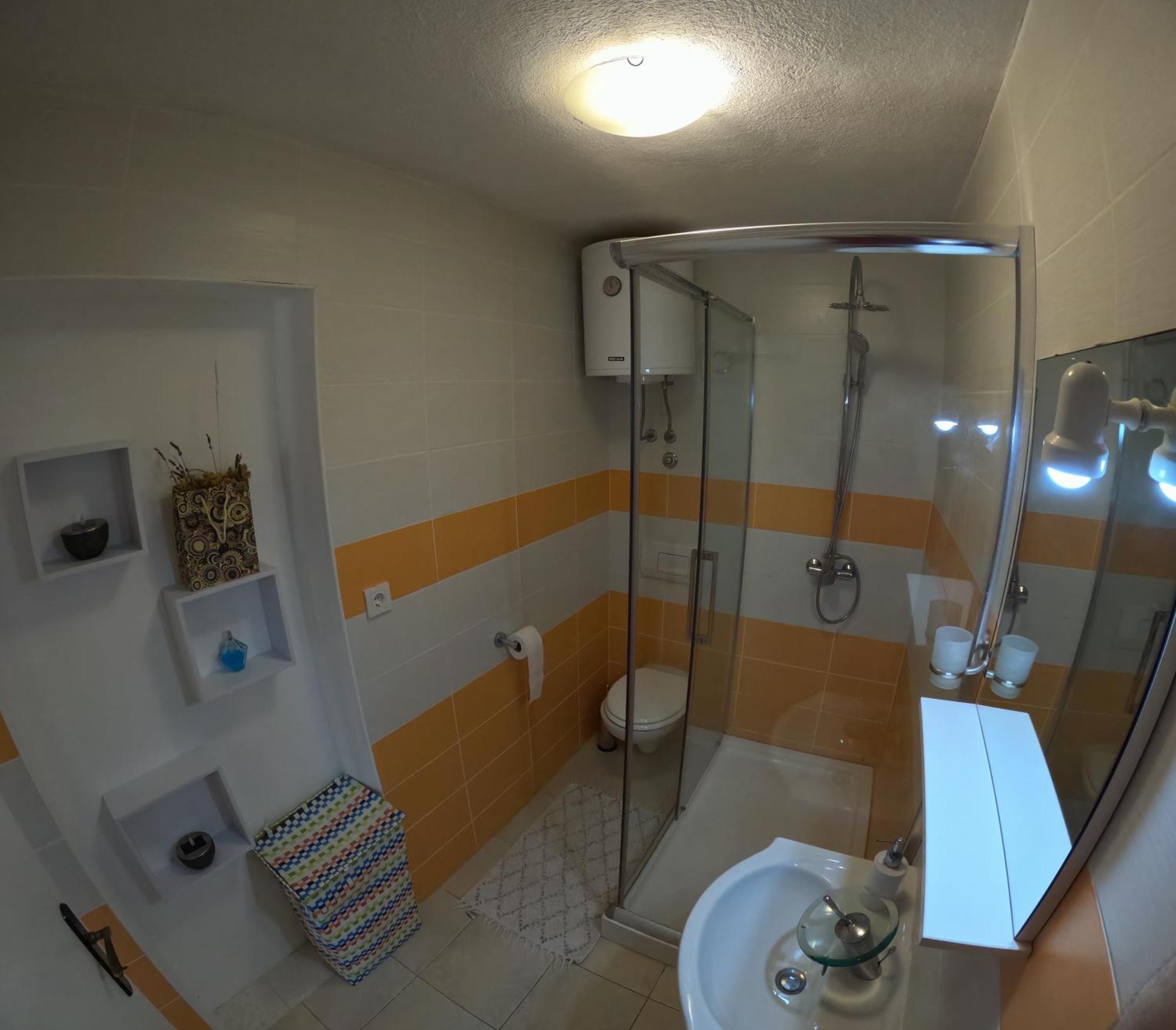 Apartment Jadran *